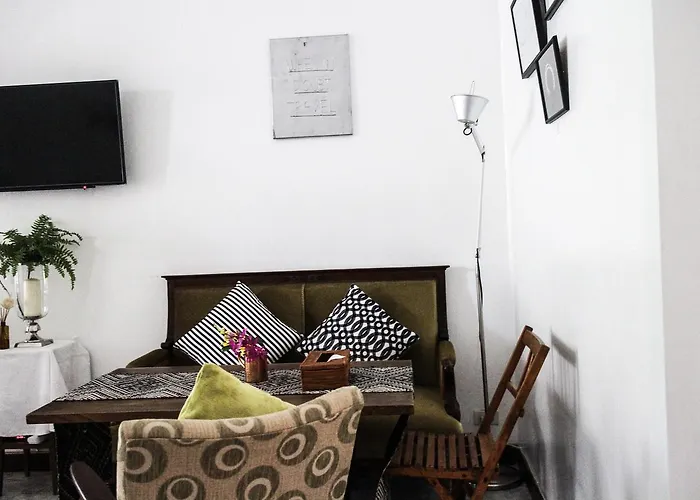 아스터 9 하우스 B&B 4*