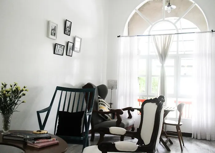 아스터 9 하우스 B&B 4*
